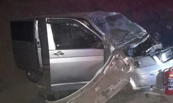 Kütahya'da feci kaza! Kamyonet ile otomobil çarpıştı